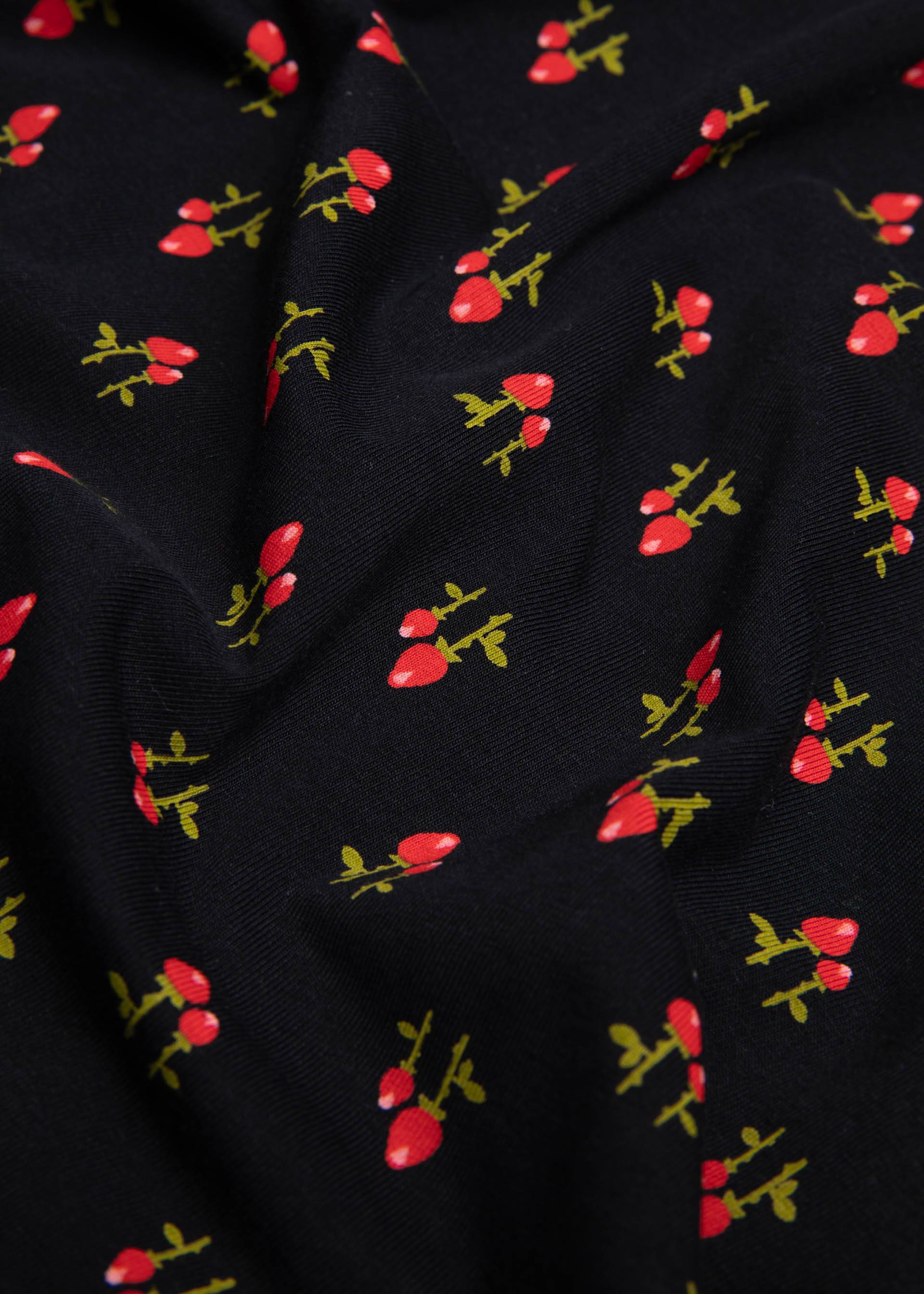 Tellerrock Wooden Heart Circular, red rosehip, Röcke, Schwarz