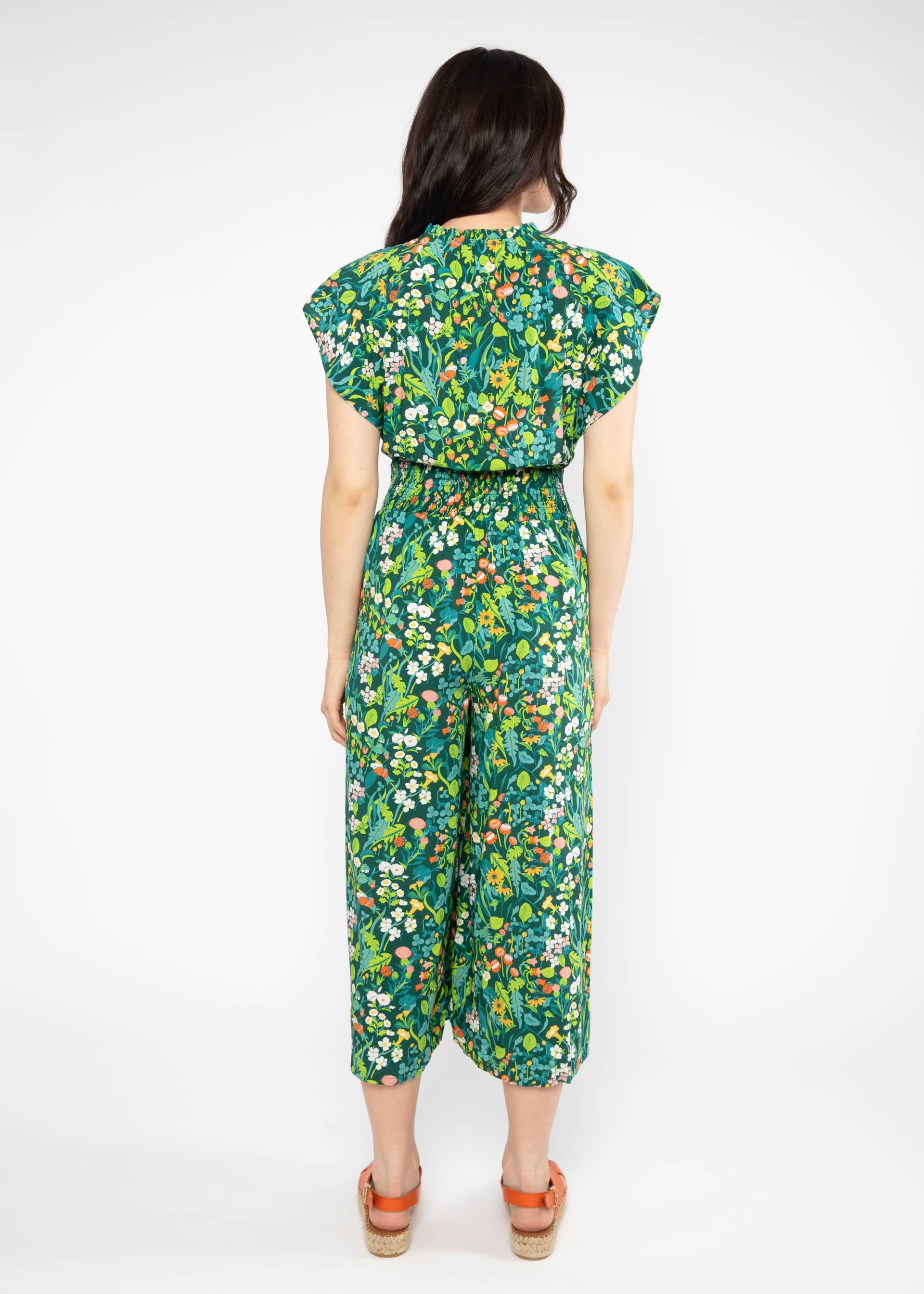 Jumpsuit Love's Lightest Wings, barefoot on grass, Jumpsuits, Grün