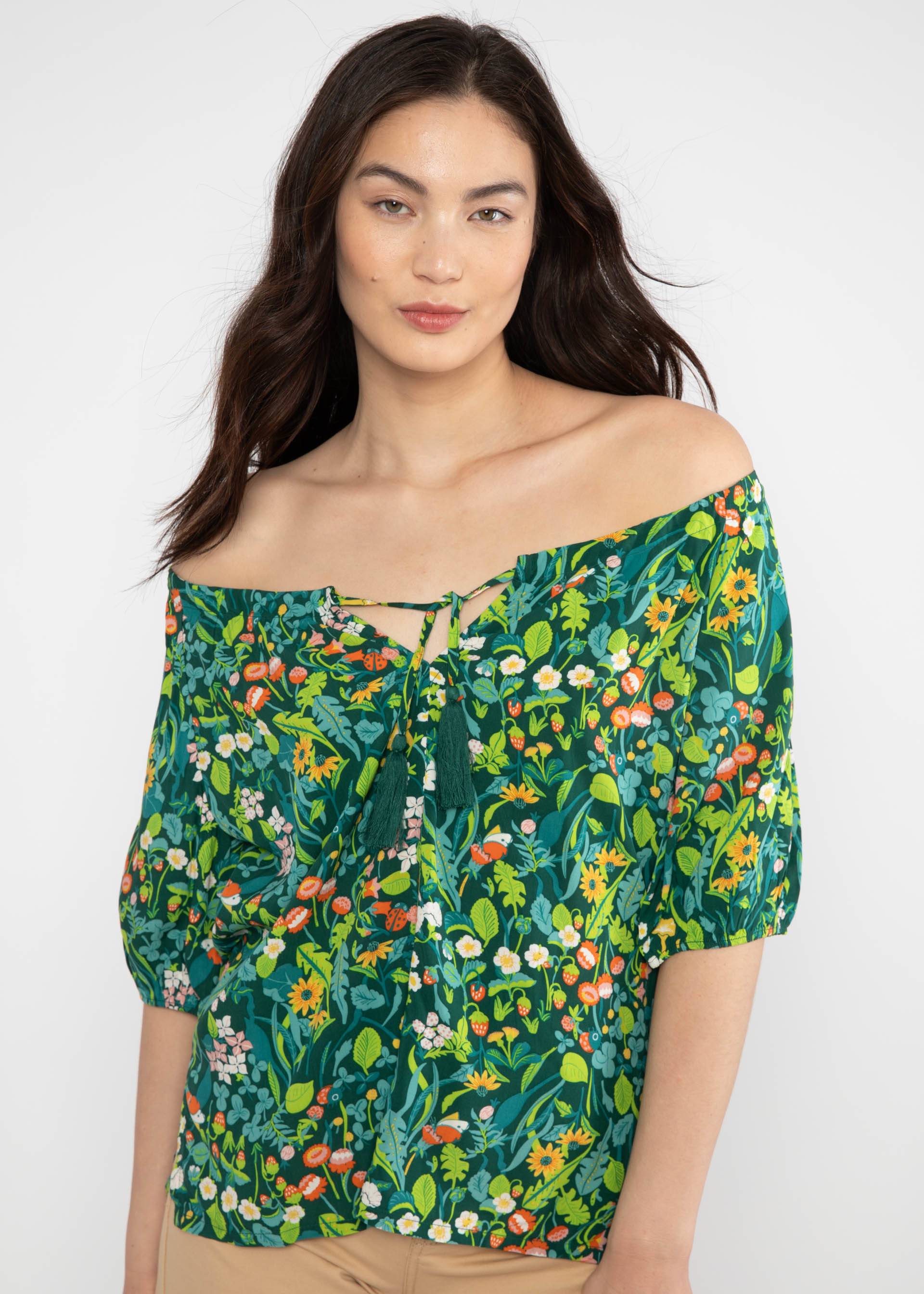 Sommerbluse Magic Maiden, barefoot on grass, Shirts, Grün